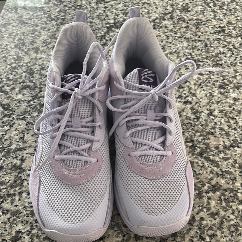 Under Armour Purple Basketball Shoes with Breathable Mesh and Streamlined Design